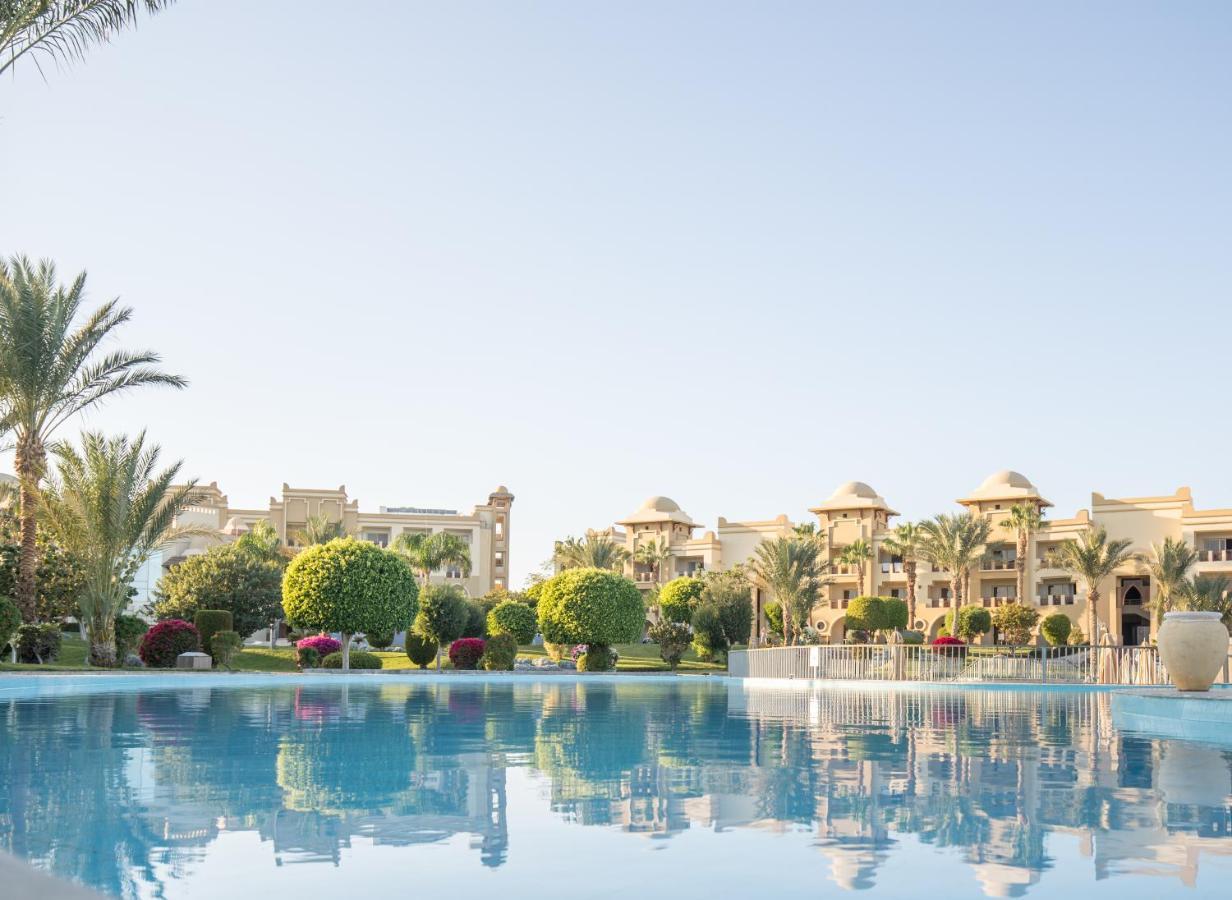 Serenity Alpha Beach - Ex Serenity Makadi Beach Kültér fotó The resort's main pool
