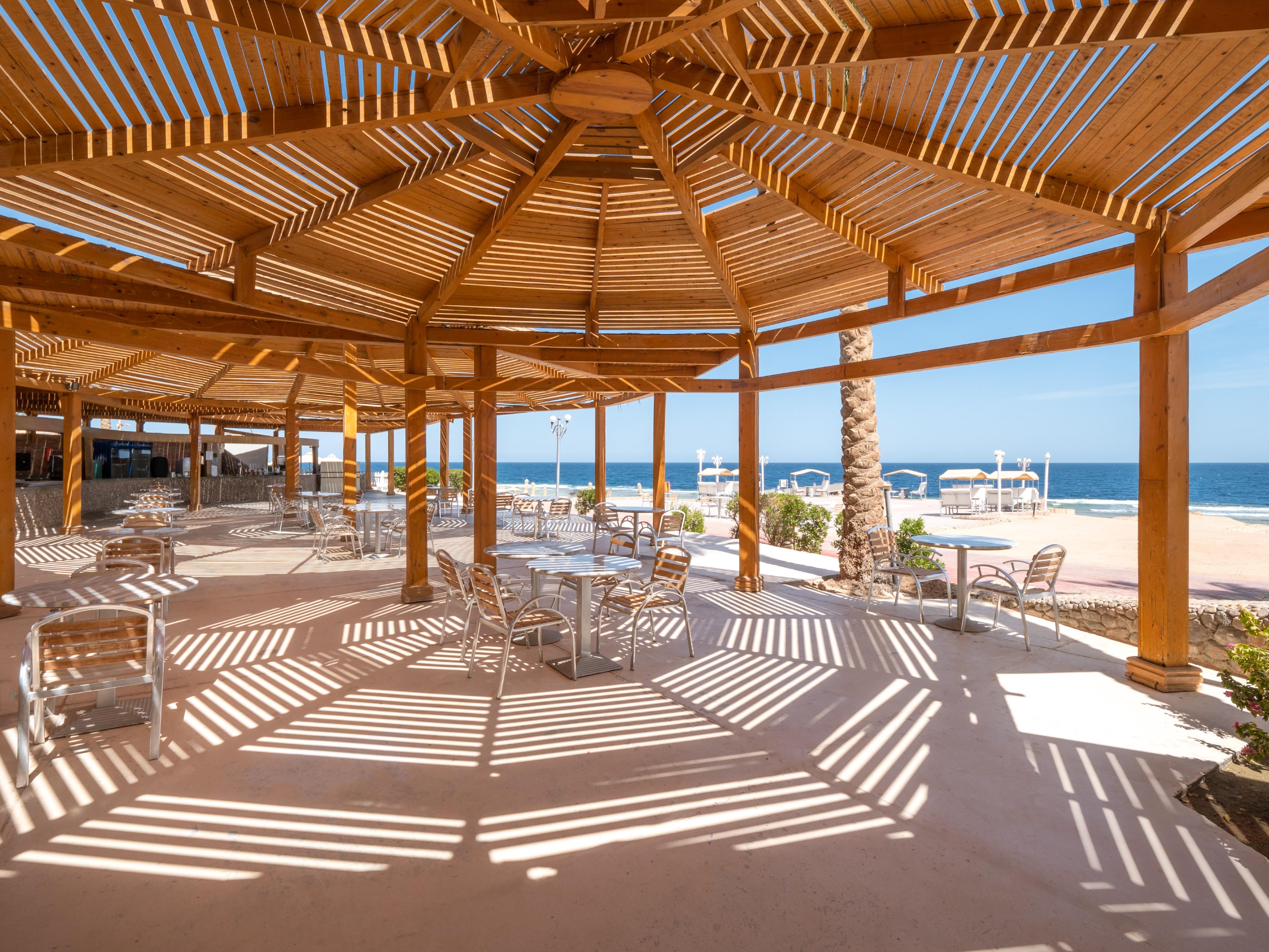 Serenity Alpha Beach - Ex Serenity Makadi Beach Kültér fotó The beach at the resort