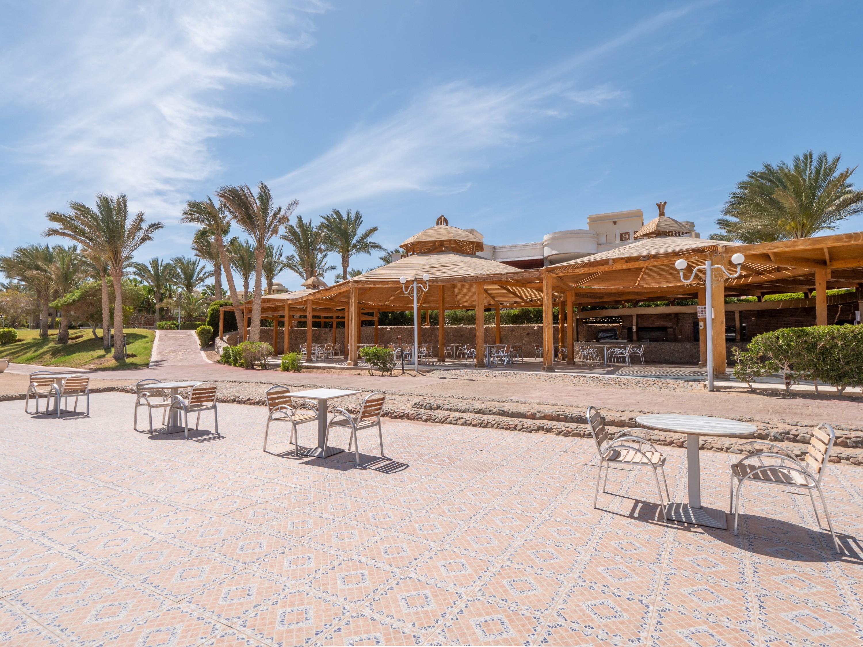Serenity Alpha Beach - Ex Serenity Makadi Beach Kültér fotó The resort's main restaurant