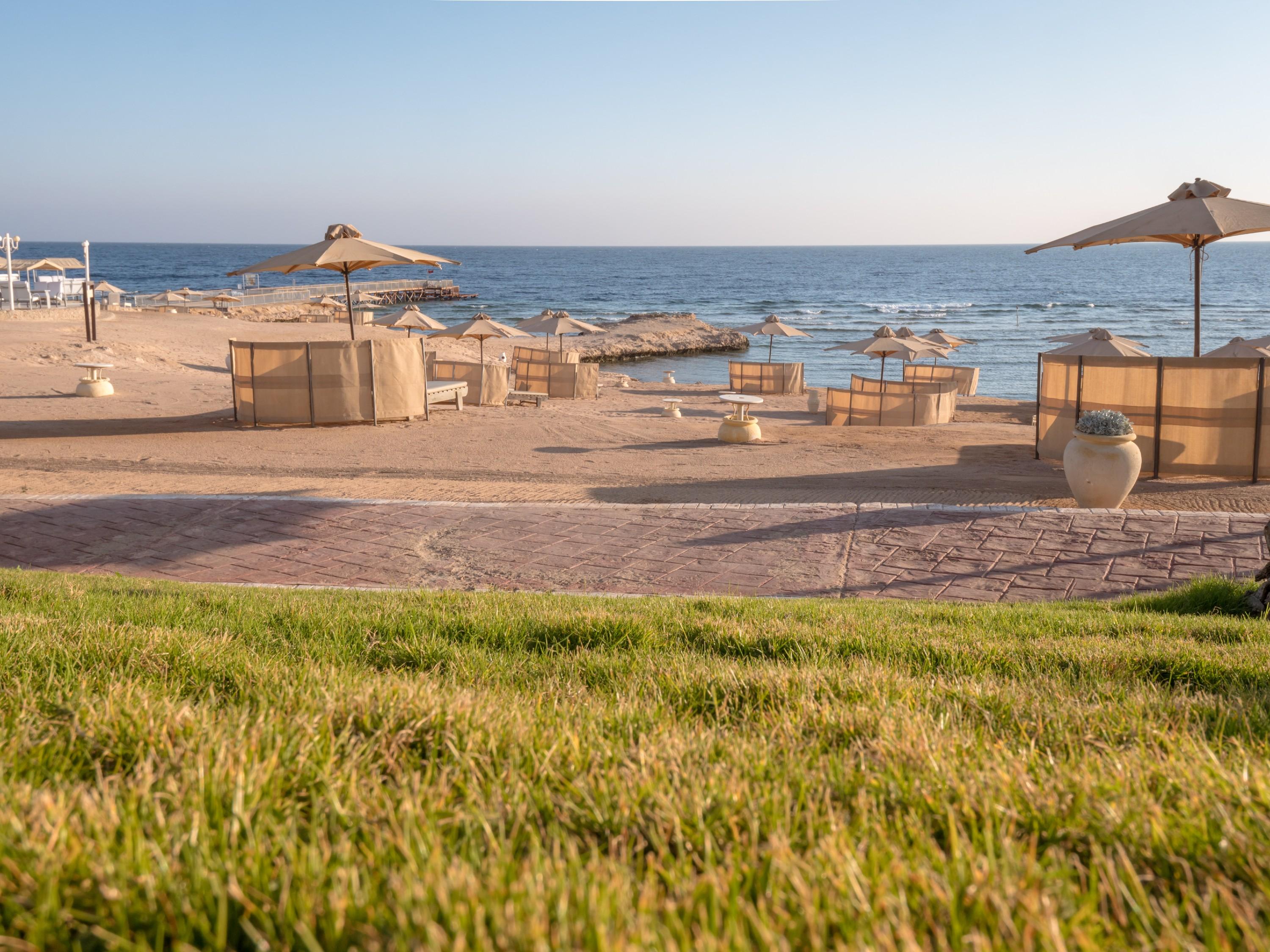 Serenity Alpha Beach - Ex Serenity Makadi Beach Kültér fotó Beach in the resort